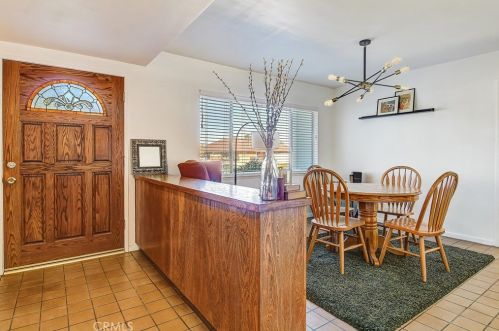 5910 Intervale Dr, Riverside CA  92506-4049 exterior