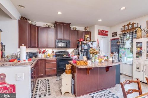 21 Norwood Dr, Falling Waters WV  25419-0060 exterior