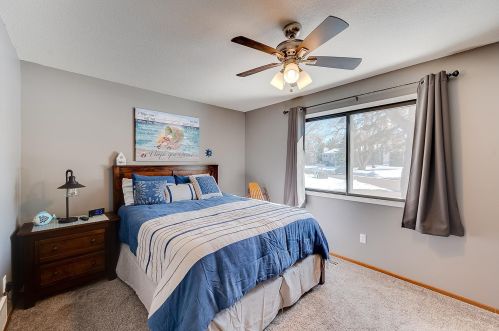 5983 Dellwood Ave, Saint Paul MN  55126-8451 exterior