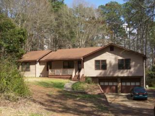 561 Rivercrest Dr, Holly Springs, GA 30188-4260