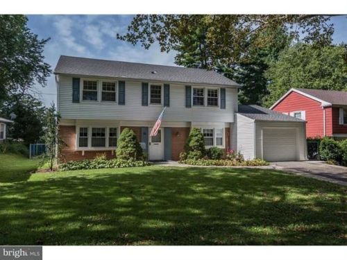 76 Hinsdale Ln, Willingboro, NJ 08046-1209