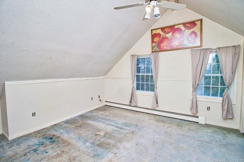 289 Notting Hill Gate, Torrington CT  06790-6061 exterior