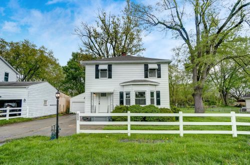 2236 Burnett Rd, Springfield OH  45505-3428 exterior