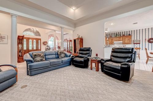 6009 Longmire Trl, Conroe TX  77304-4866 exterior