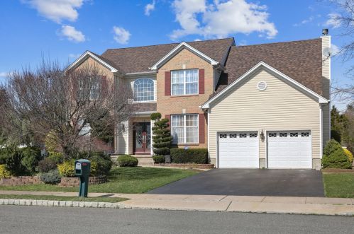 15 Cabin Brook Cres, Lakehurst, NJ 08759-5047