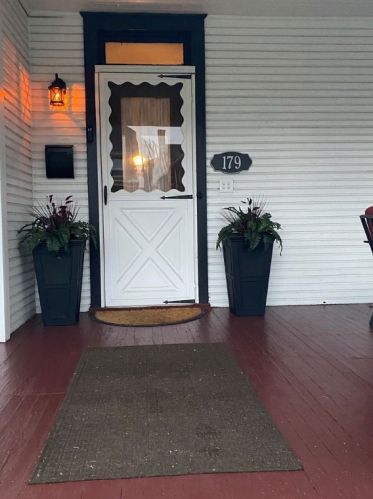 179 Washington Ave, Vandergrift PA  15690-1247 exterior