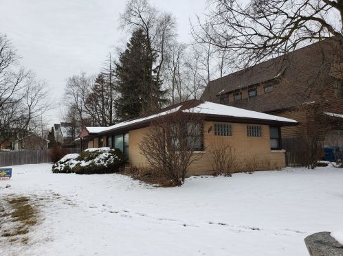 266 Prospect Ave, Willowbrook IL  60514-1442 exterior
