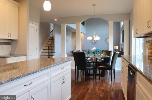 46 Stoneham Rd, Trenton NJ 08638-2746 exterior