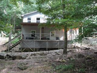 469 Summit Trl, Decherd, TN 37324-4557