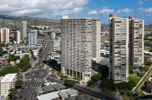 2499 Kapiolani Blvd, Honolulu HI  96826-5310 exterior