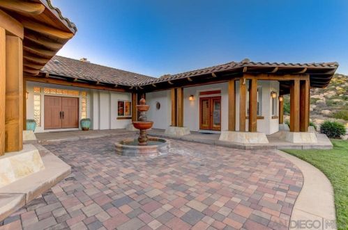 16545 Salida De La Luna, Ramona, CA 92065-5640