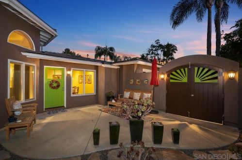 1091 Arden Dr, Encinitas, CA 92024-5103