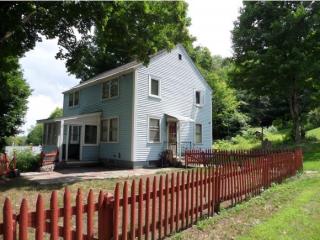 13 Goodyear Ave, Weathersfield VT  05156-3012 exterior