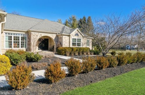 2 Field Ave, Trenton, NJ 08648-4911