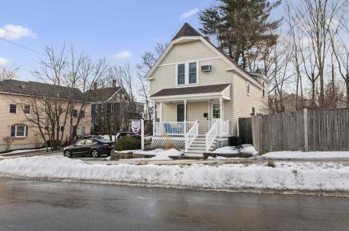 38 Nelson St, Dover, NH 03820-3736