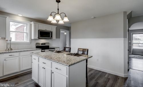 210 Rosedale Ave, Lancaster PA  17603-5708 exterior