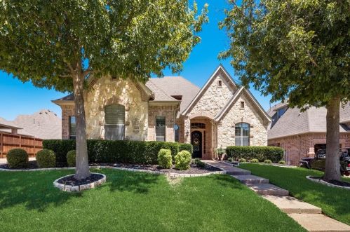 9009 Cedar Breaks Dr, Fort Worth, TX 76182-4382