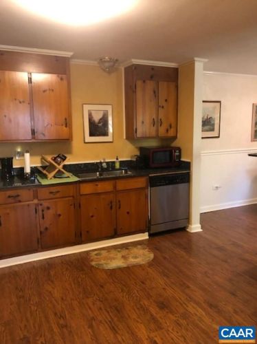 1102 River Ct, Charlottesville, VA 22901-4132