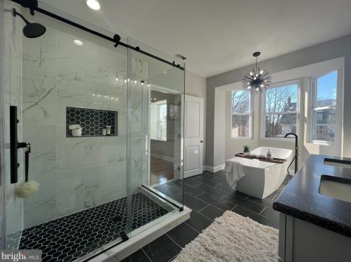 6805 11 St, Philadelphia PA 19147-1244 exterior