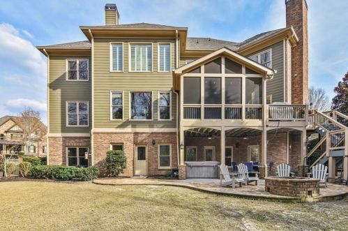 2899 Hidden Falls Dr, Buford, GA 30519-4538