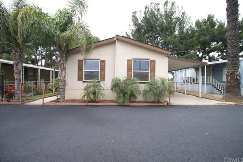 10701 Cedar Ave, Bloomington, CA 92316-2711