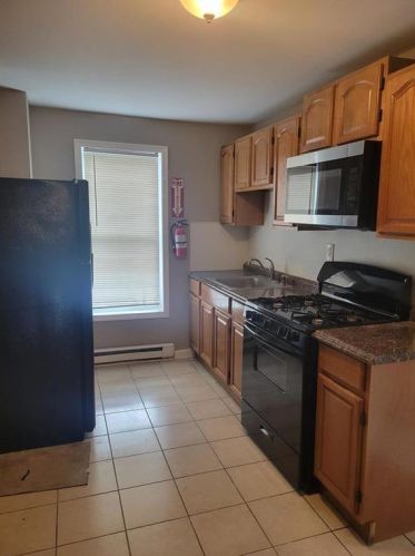 150 Hamilton St, Allentown PA  18101-1912 exterior
