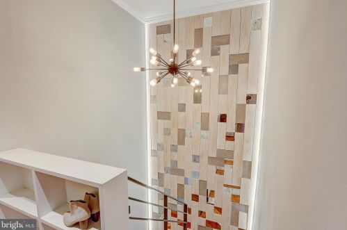 1034 4th St, Philadelphia PA  19147-4106 exterior