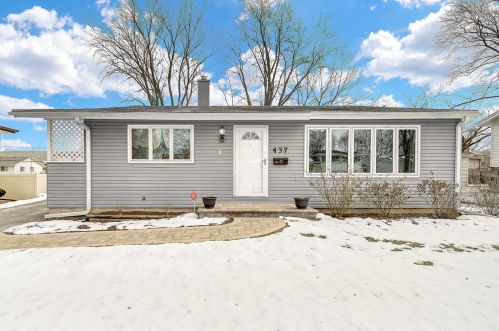 437 Navajo Trl, Buffalo Grove, IL 60089-3527