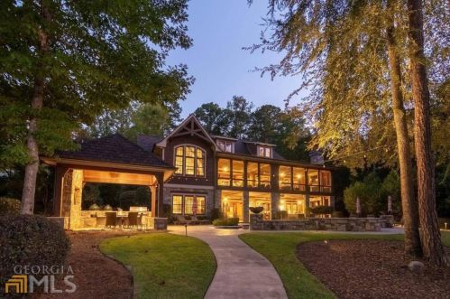 1350 Shore Dr, Reynolds Plantation, GA 30642-4411