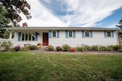 2 Louis Rd, Middlefield, CT 06455-1108
