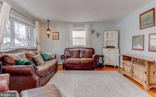 958 Chesterfield Rd, Tavistock, NJ 08033-3903