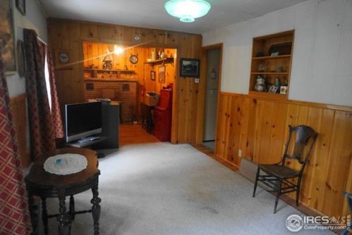 2027 Riverside Dr, Lyons, CO 80540-8966