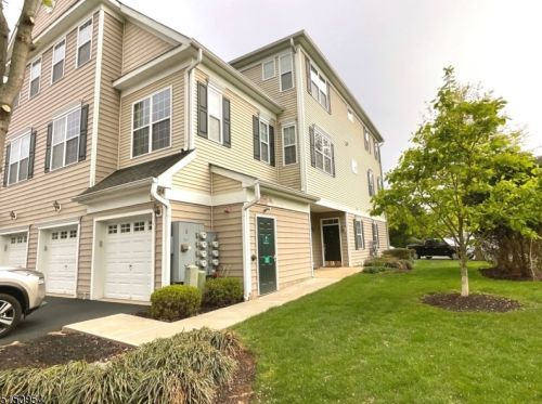 22 Swing Bridge Ln, South Bound Brook, NJ 08880-1499