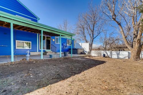 1595 Vaughn Cir, Aurora CO 80012-5316 exterior