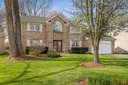 2465 Lake Ave, Bull Valley, IL 60014-5117