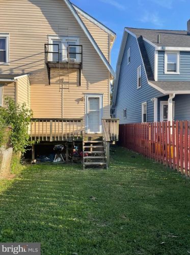 574 Centennial Ave, Trenton, NJ 08629-2114