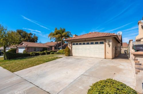 19940 Windwood Cir, Riverside, CA 92508-3269