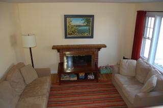 18 Almira Dr, Greenwich CT  06831-5137 exterior
