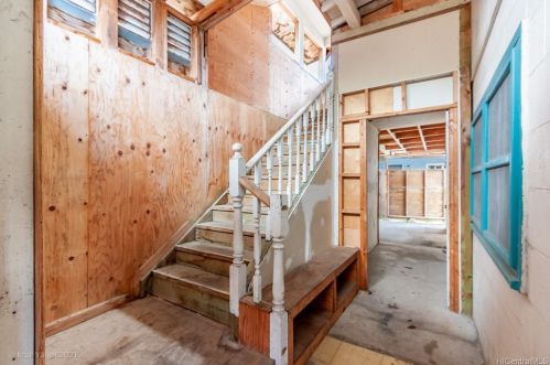 1607 Machado St, Honolulu HI  96819-3728 exterior