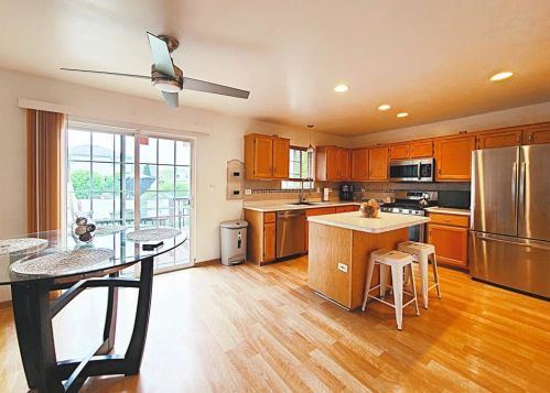 2202 Mulberry Rd, Joliet, IL 60432-1520