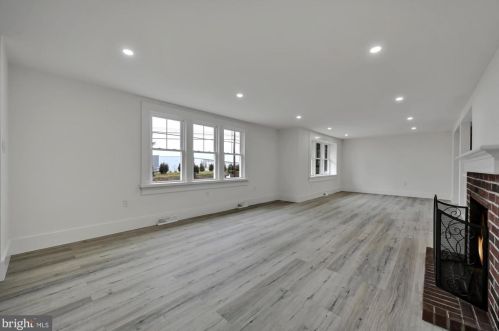114 Running Pump Rd, Lancaster PA  17603-2245 exterior
