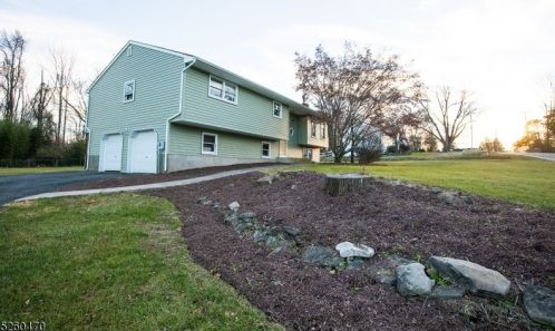 114 Wolfs Corner Rd, Fredon, NJ 07860-5433