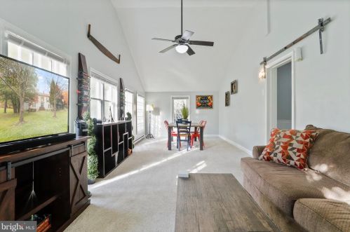 89 Rivermist Ln, Harpers Ferry, WV 25425-4435