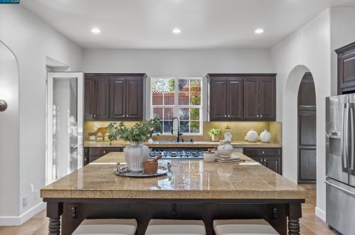 2305 Oleaster Dr, San Ramon, CA 94582-5277