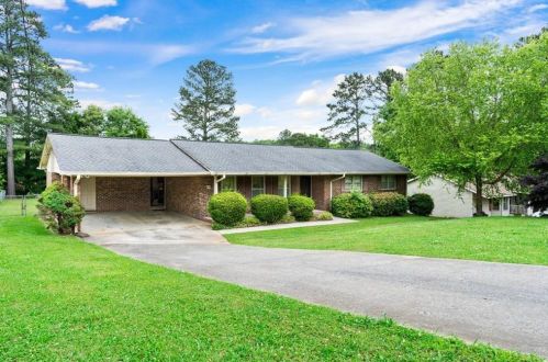 33 Pineridge Dr, Silver Creek, GA 30173-2369