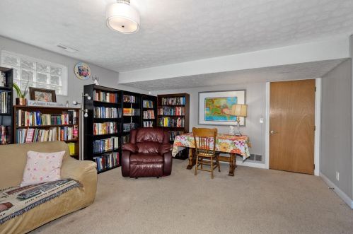 2329 Fairgreen Dr, Cincinnati OH  45238-3230 exterior