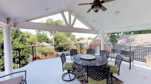 1301 Virginia Pl, Fort Worth TX  76107-2436 exterior