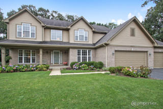 6431 Lockwood Ln, Gurnee, IL 60031-5699