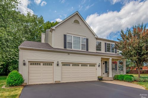 48 Talcott Ave, Bull Valley, IL 60014-4540