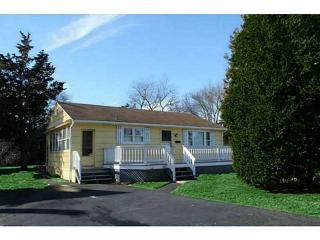 64 Fishermans Ave, Westerly, RI 02891-5322